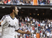 棋牌游戏-赛道上的冰与火，金玟哉关键回合不手软，F1街道赛之夜见证亚洲铁卫的崛起