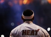 开云棋牌游戏-从墨西哥压制塞内加尔到莱奥国家德比封神，足球世界里的唯一性叙事