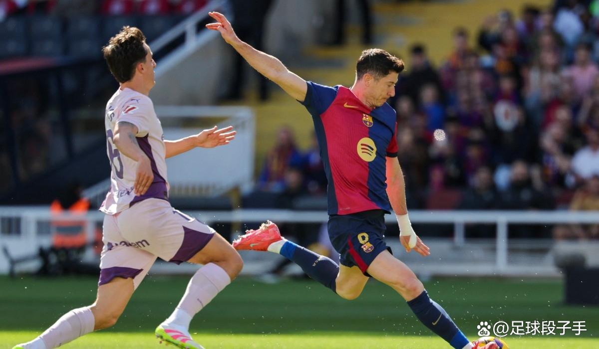 巴塞罗那主场大胜，继续保持领先地位的简单介绍