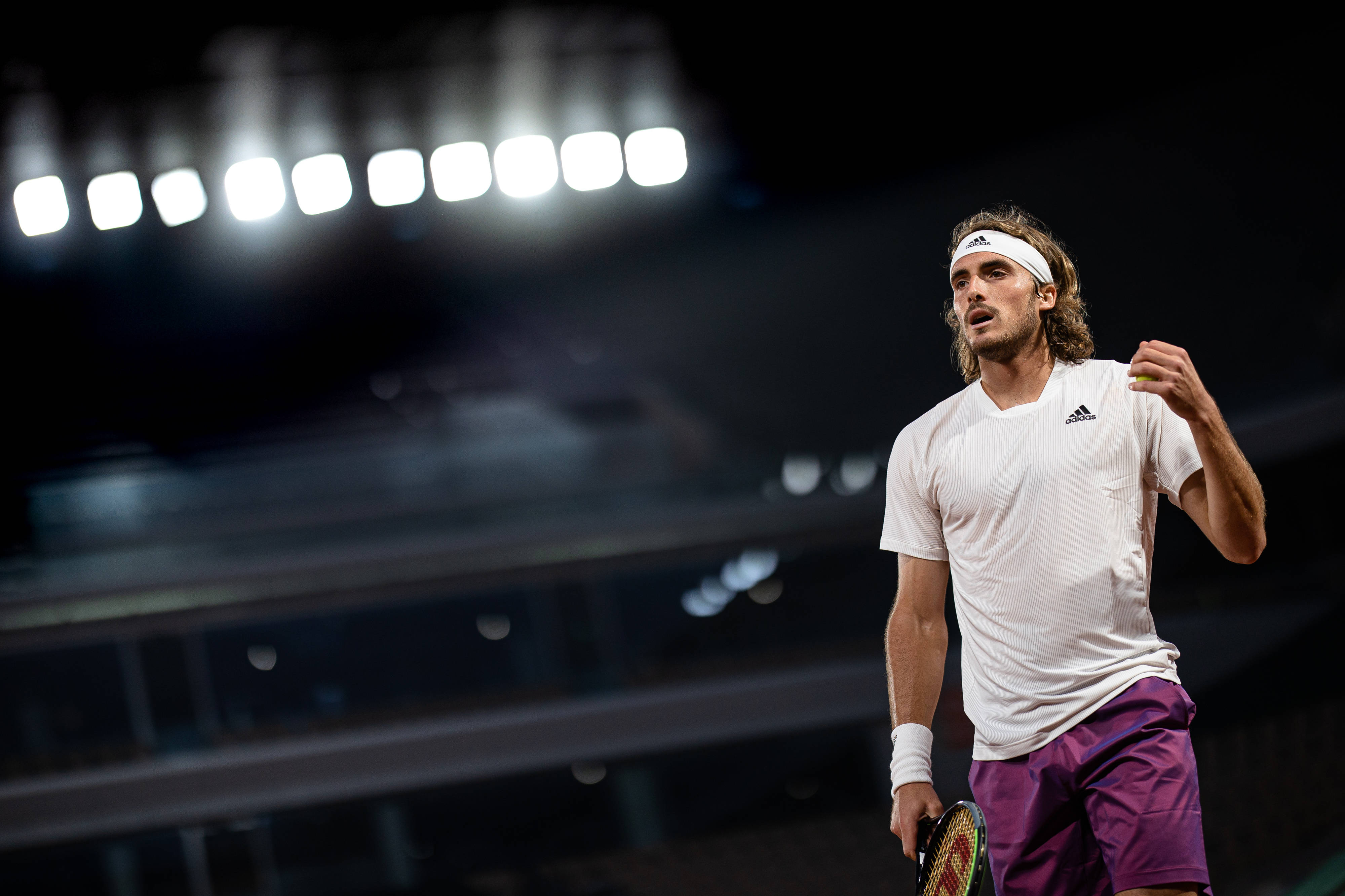 法国网球队逆转世界网球队,西西帕斯打破历史纪录 法国网球队逆转世界网球队,西西帕斯打破历史纪录