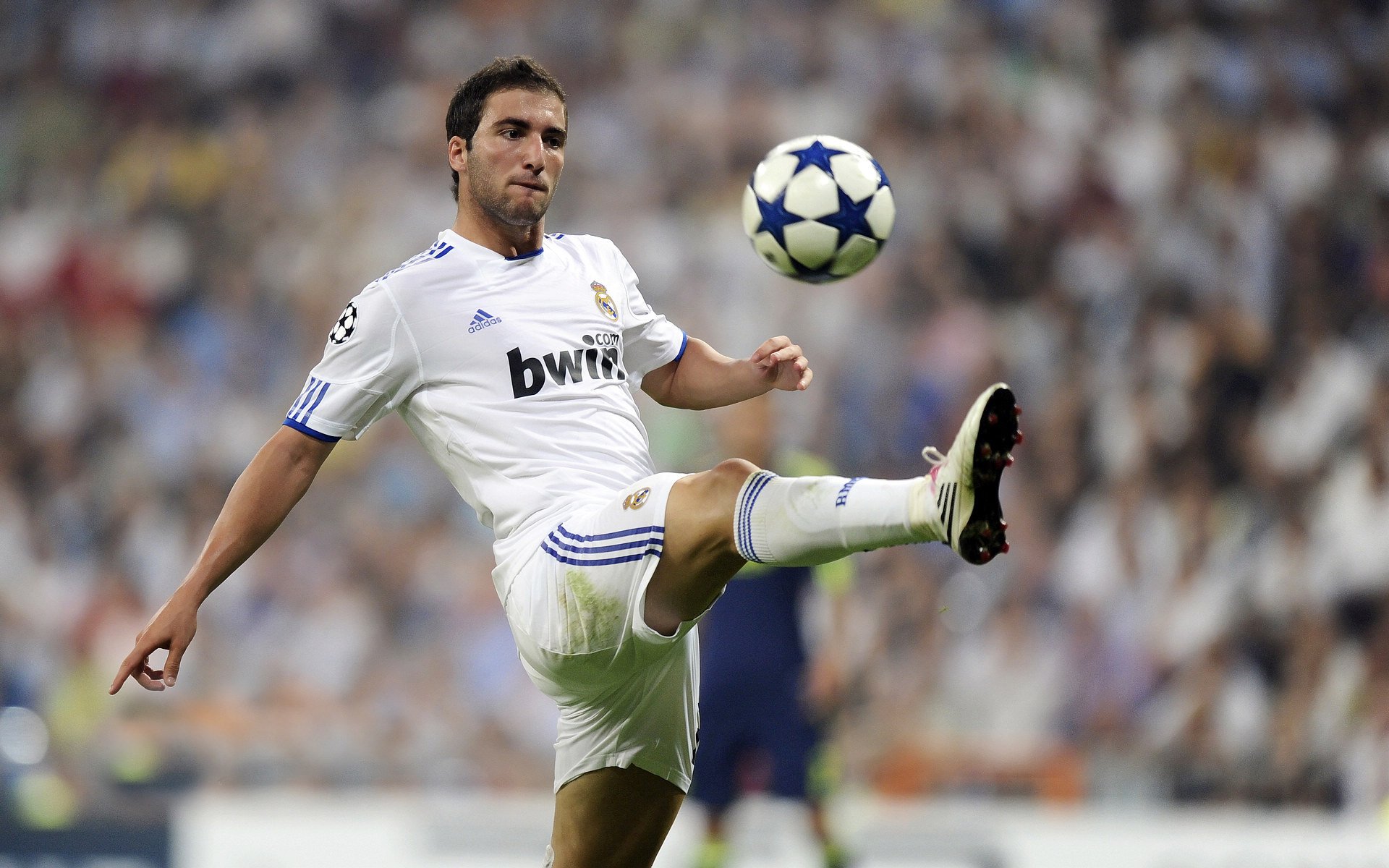 奥运周期关键战，奥纳纳接管比赛，法国火力全开压制马德里竞技