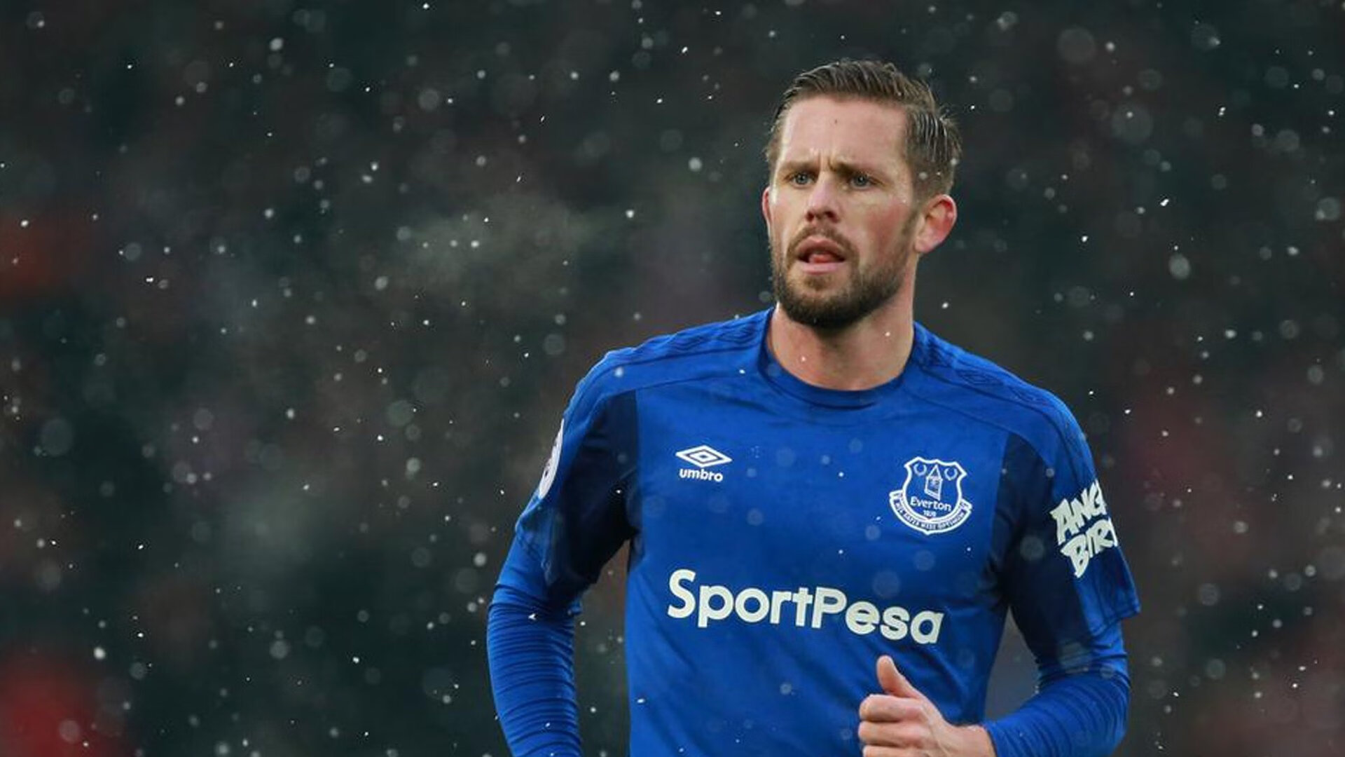 塞维利亚压制几内亚，阿拉巴成为关键先生